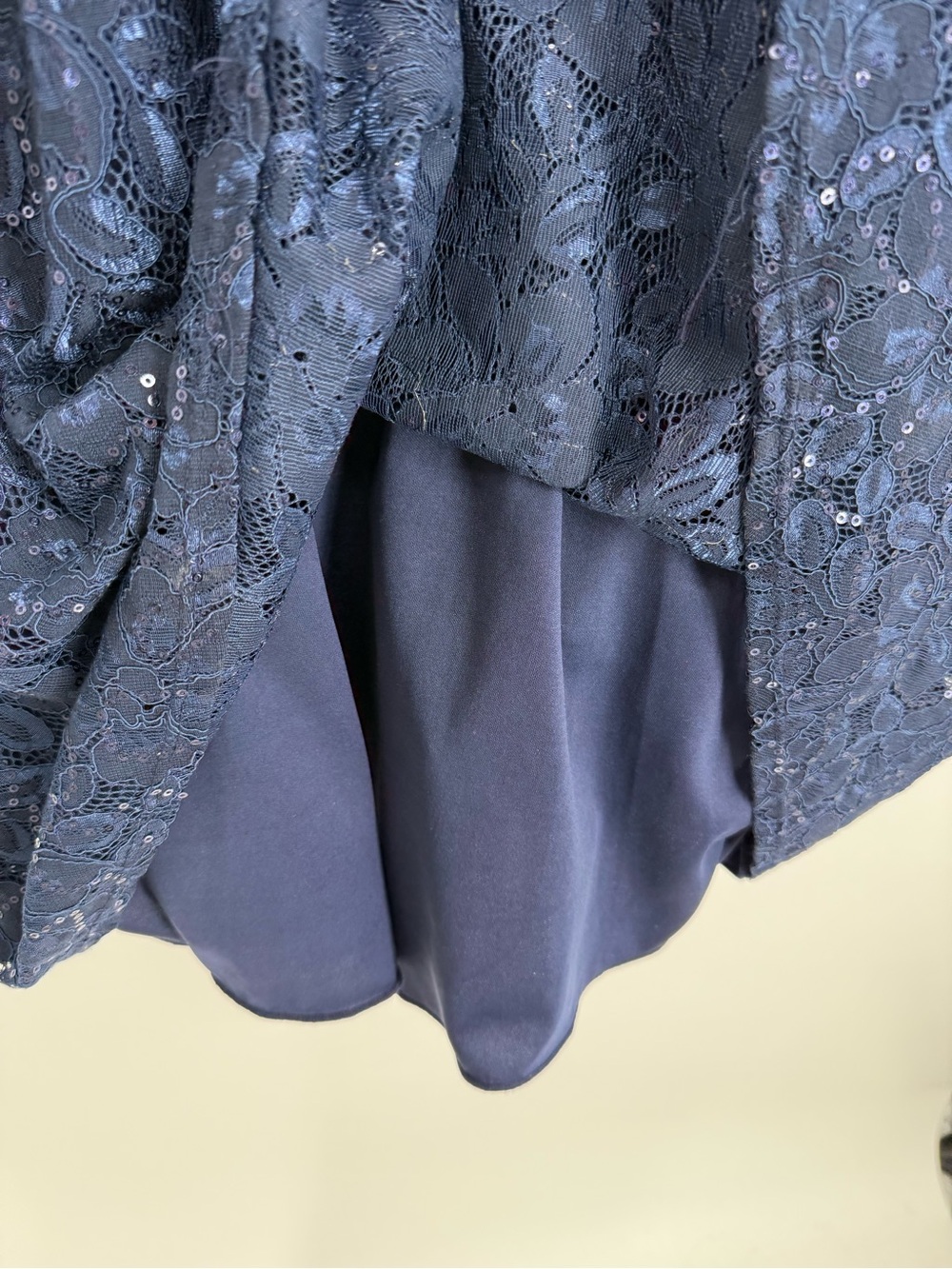 Women's Navy Blue Sequin Lace V Neck Cocktail Mini Dress Junior Sz 11 Wedding - Picture 4 of 9